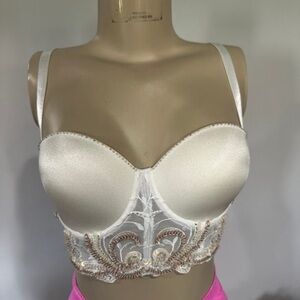 BEBE Top Size Small Corset Top Crop New With Tags White Sequins Bustier 115$